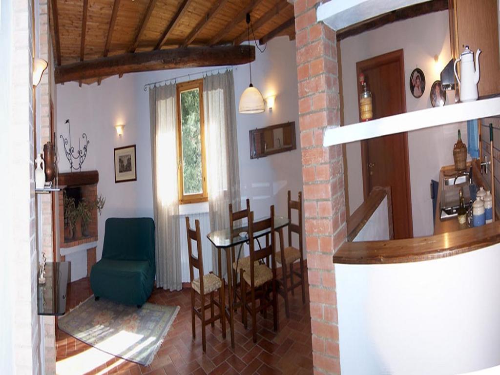 Agriturismo Lucciano Сан-Кашіано-ін-Валь-ді-Пеза Номер фото